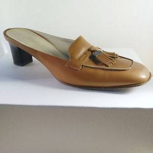 Salvatore Ferragamo Light brown low heel